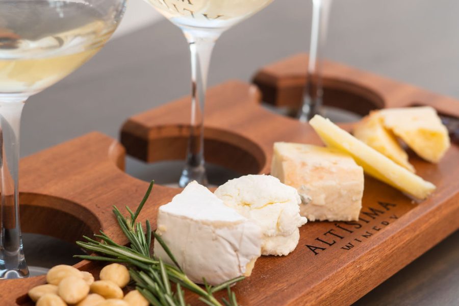altisima winery tour wine and cheese pairing